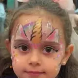 Maquillaje infantil con glitter